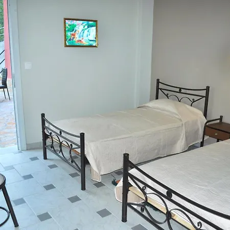 Kontogialos Pool * 펠레카스